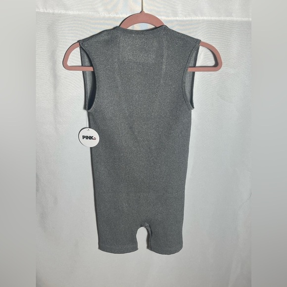 Pink Dot Ribbed Sleeveless Romper Gray V-Neck One Piece Lounge Bodysuit Size M - Picture 4 of 6
